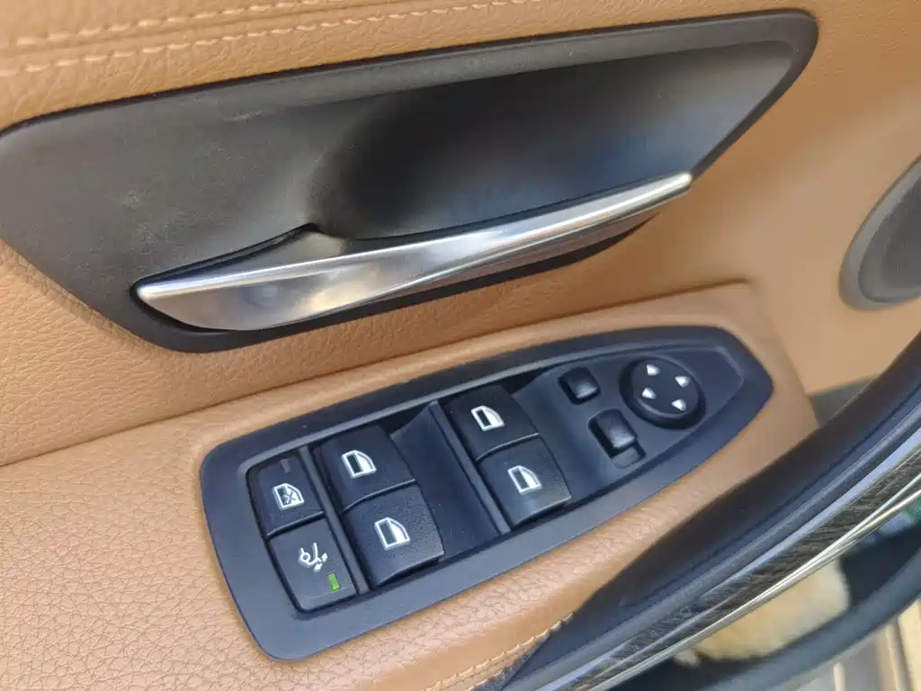 BMW 3 Series GT 2015 — фото 14