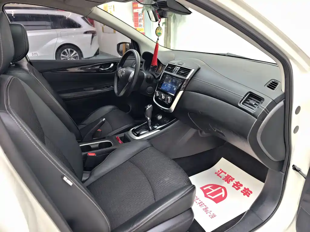 Nissan Tiida 2019 — фото 23