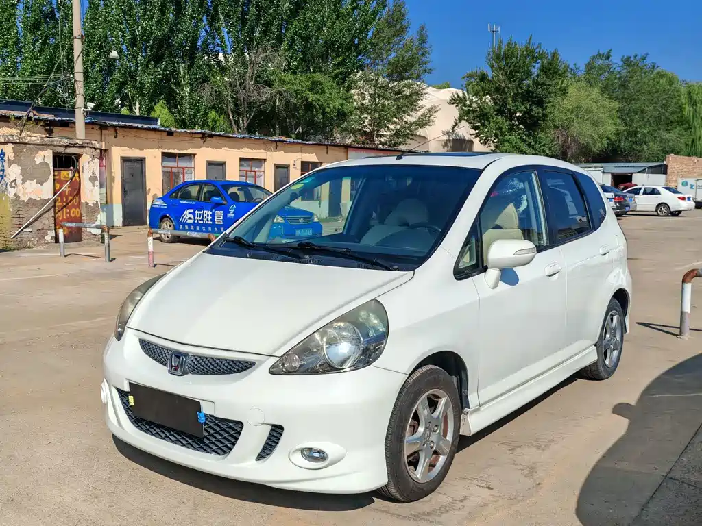Honda Fit 2008 — фото 2