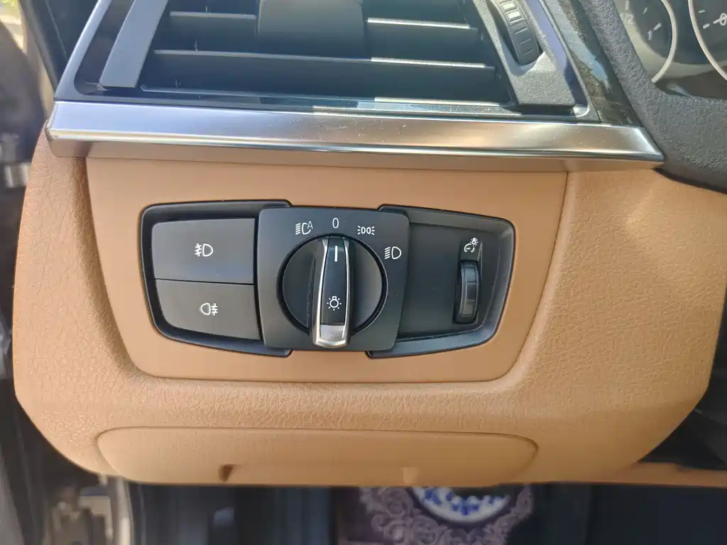 BMW 3 Series GT 2015 — фото 13