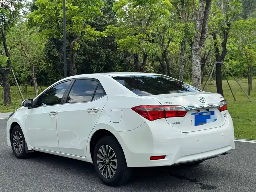 Toyota Corolla 2017 — фото 7