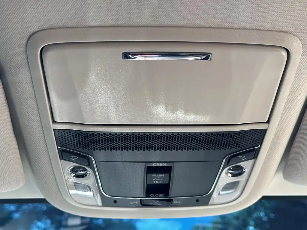 Honda Odyssey 2016 — фото 36