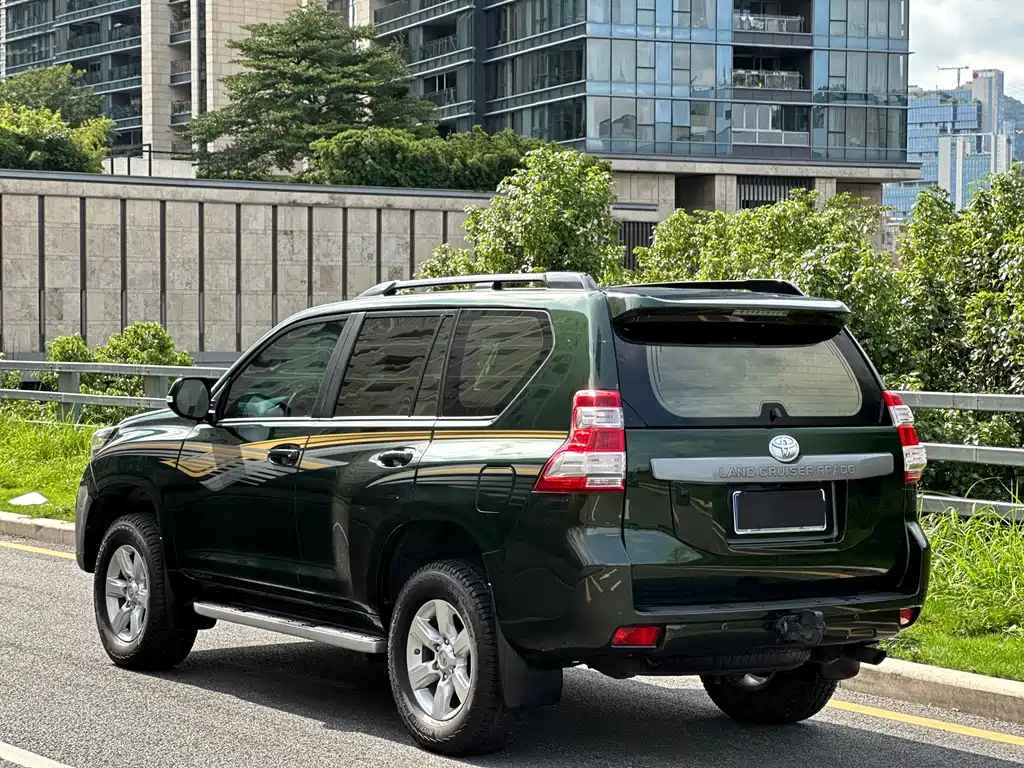 Toyota Prado 2017 — фото 5