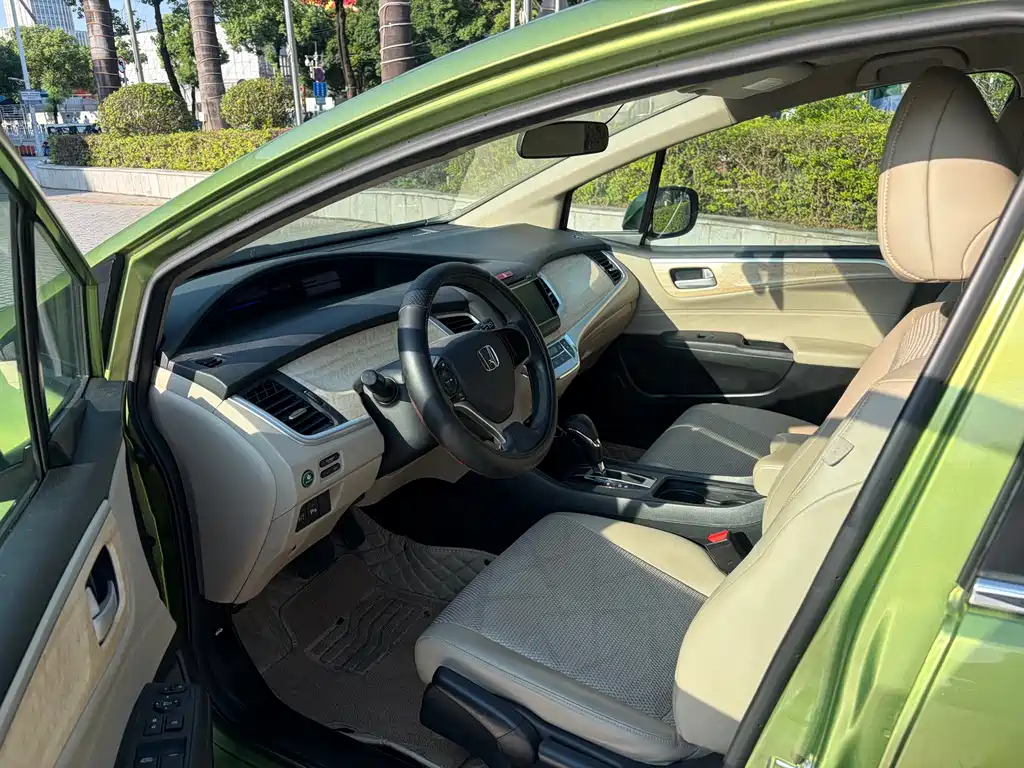 Honda Jade 2014 — фото 12