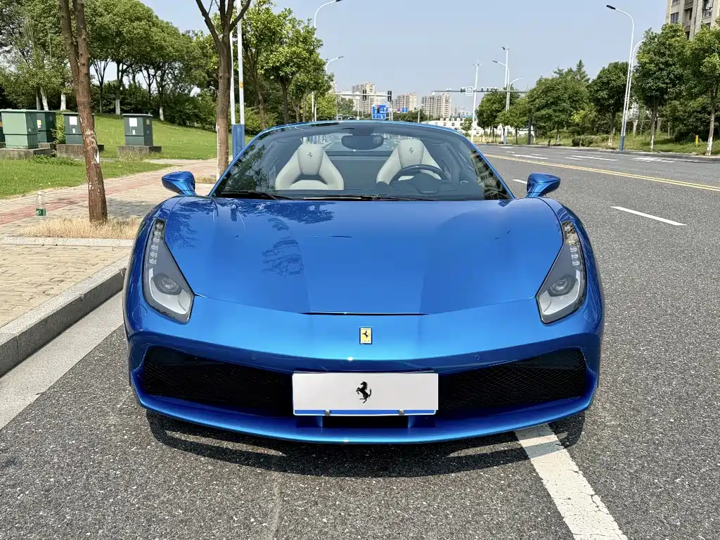 Ferrari 488 2017 — фото 8