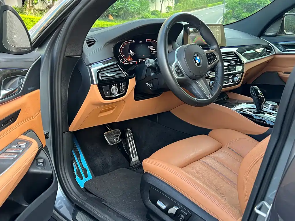 BMW 6 Series GT 2019 — фото 11