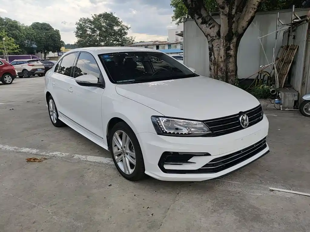 Volkswagen Sagitar 2019