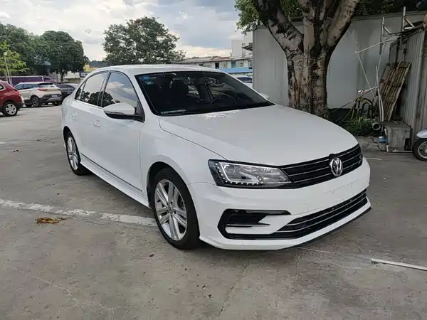 Volkswagen Sagitar 2019