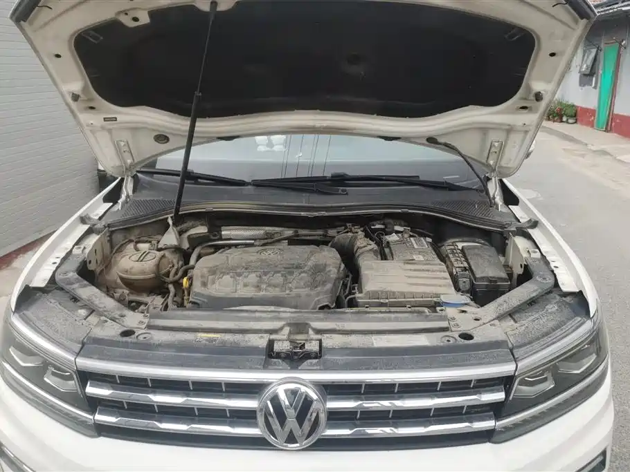 Volkswagen Tiguan L 2018 — фото 10