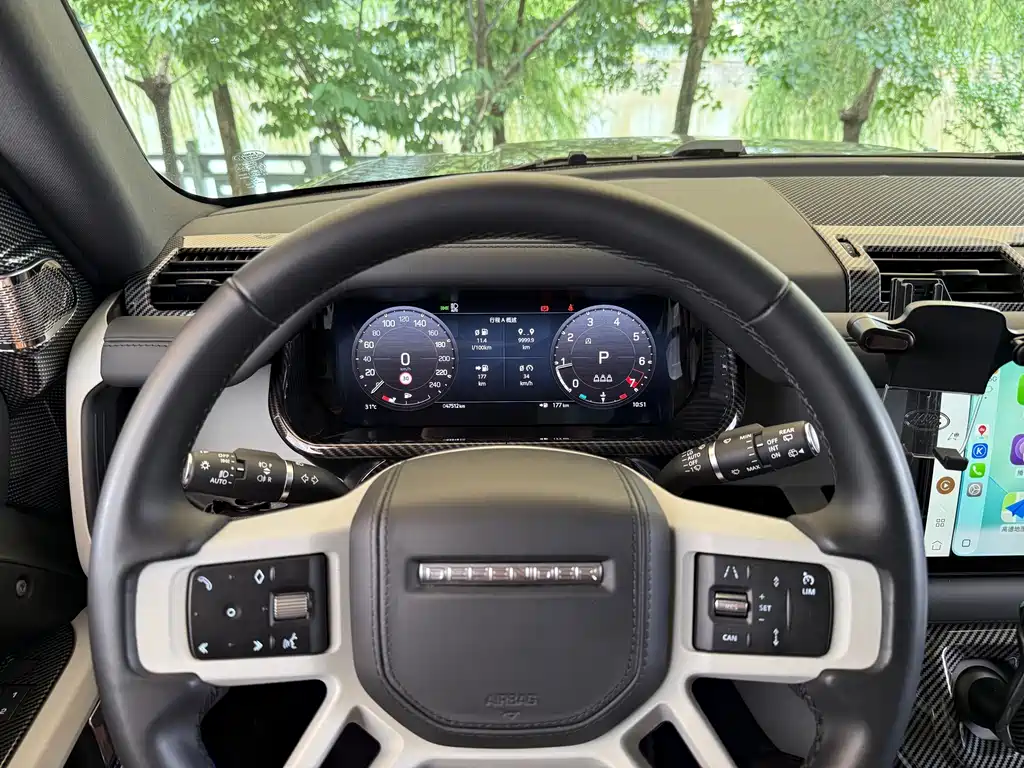 Land Rover Defender 2023 — фото 20