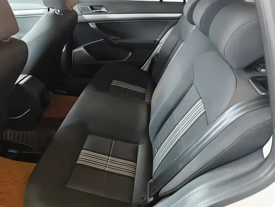 Volkswagen Gran Lavida 2017 — фото 11