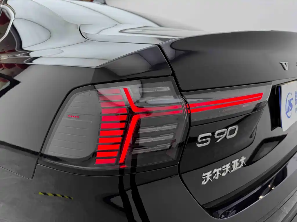 Volvo S90 2025 — фото 28