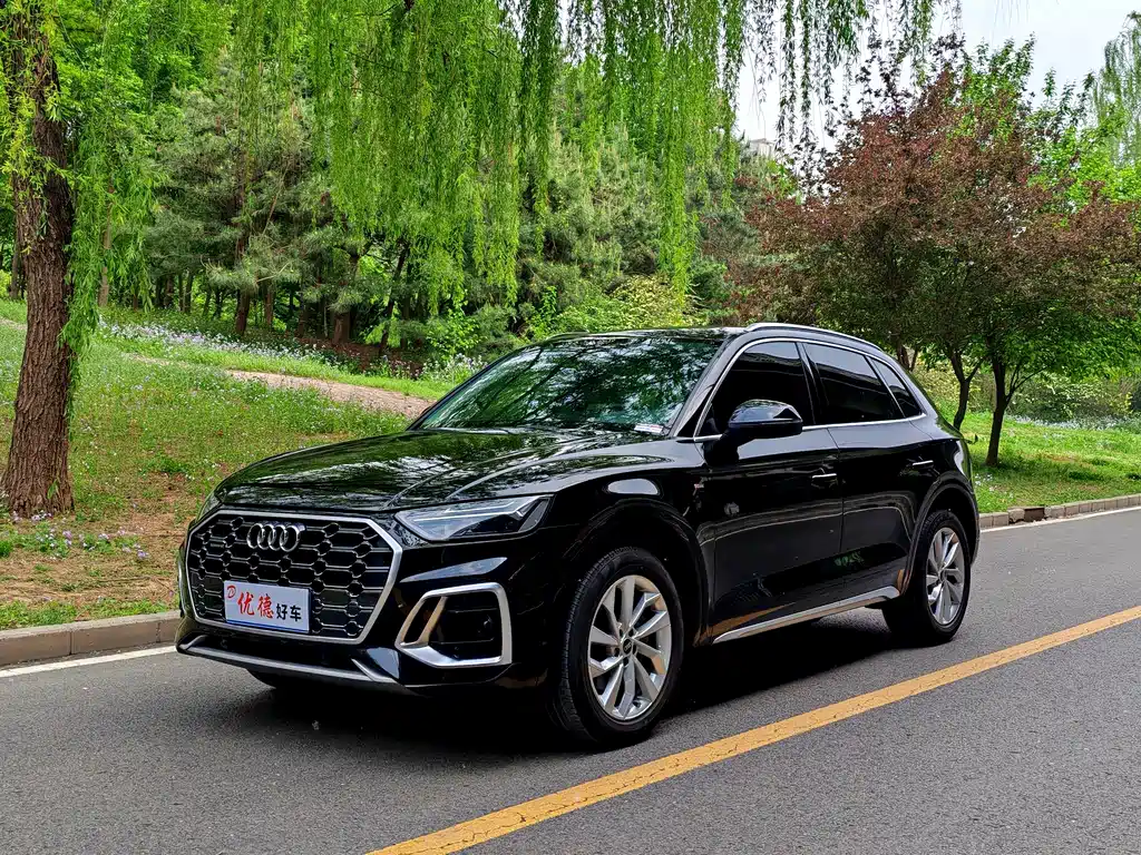 Audi Q5L 2023 — фото 1