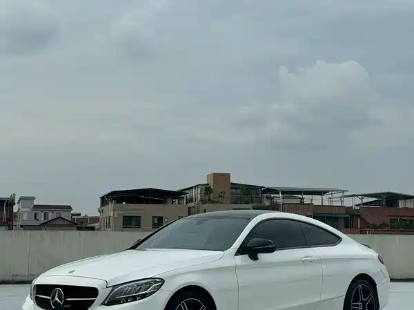 Mercedes-Benz C-Class 2022