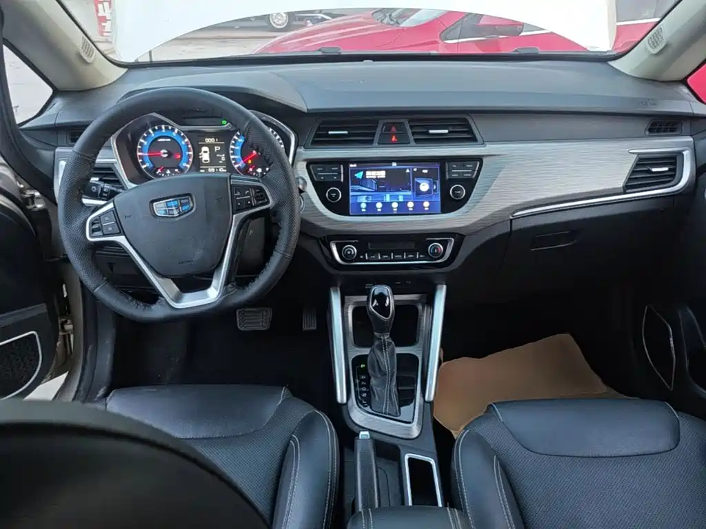 Geely Vision X3 2018 — фото 10