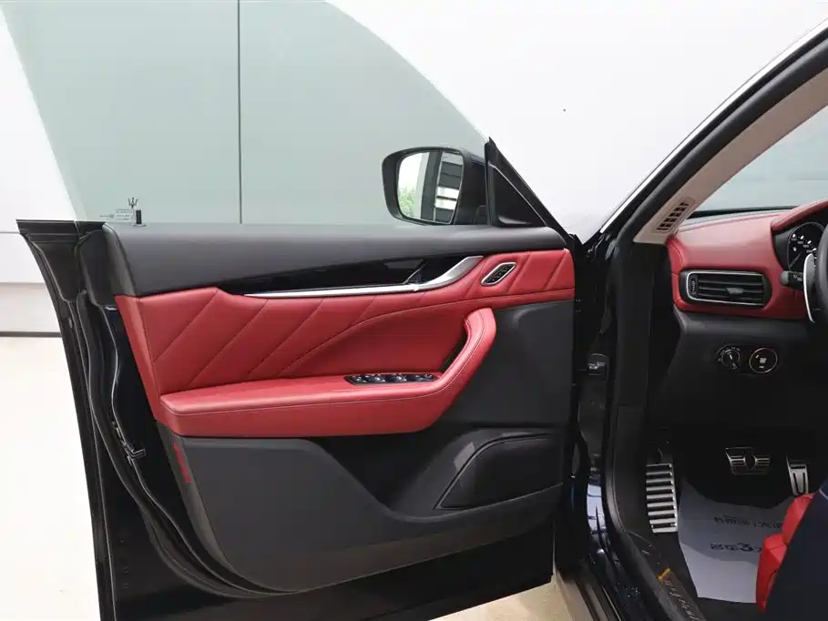 Maserati Levante 2021 — фото 10