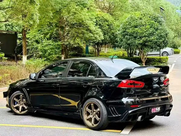 Mitsubishi Lancer EX 2012
