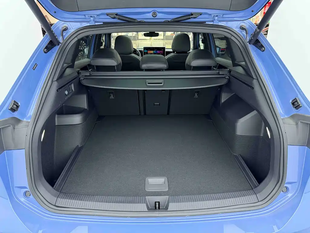 Volkswagen Tiguan L 2024 — фото 27