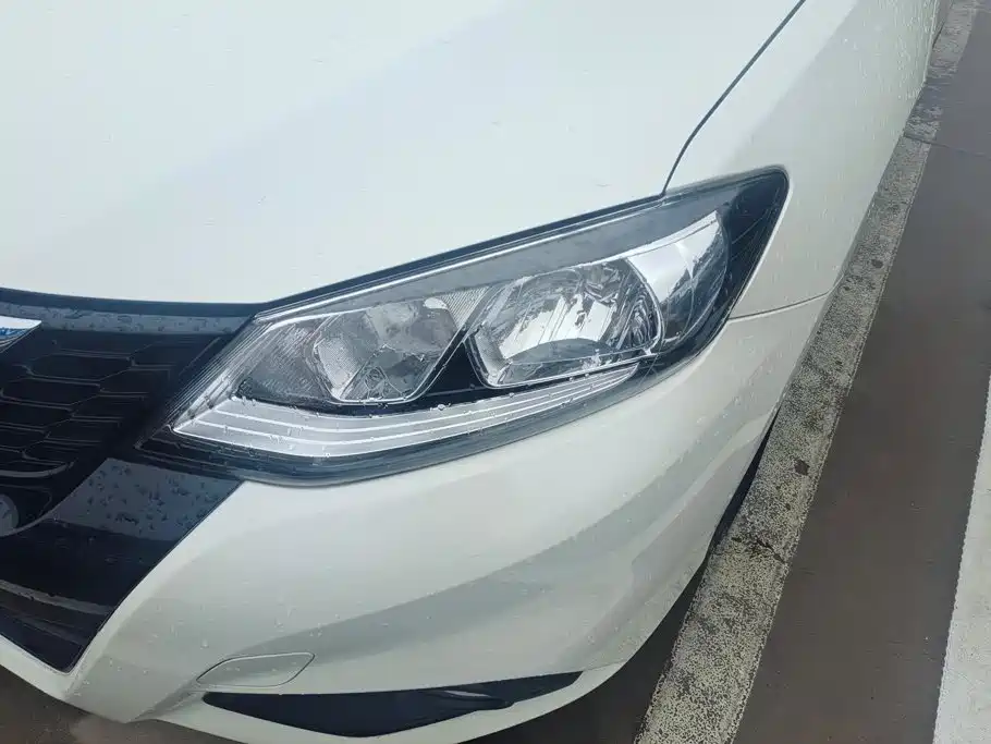 Nissan Tiida 2020