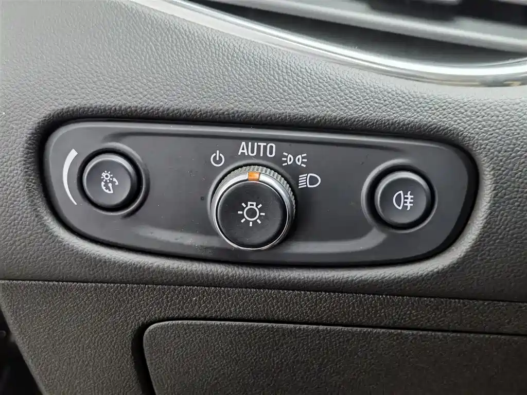 Chevrolet Malibu XL 2019 — фото 21