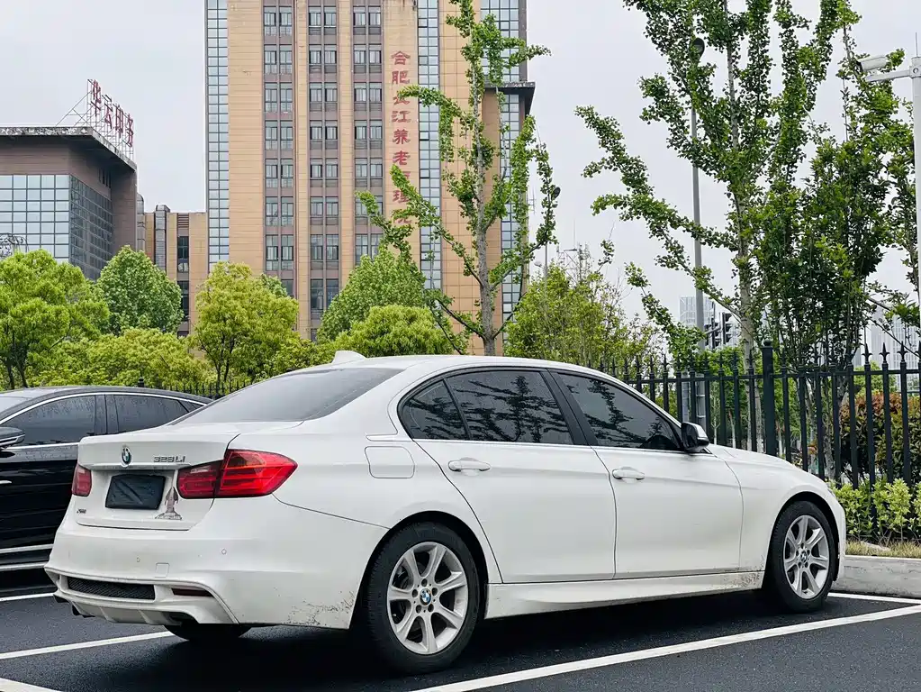 BMW 3 Series 2015 — фото 7