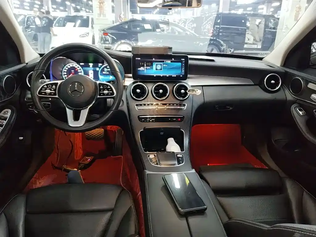 Mercedes-Benz C-Class 2019 — фото 10