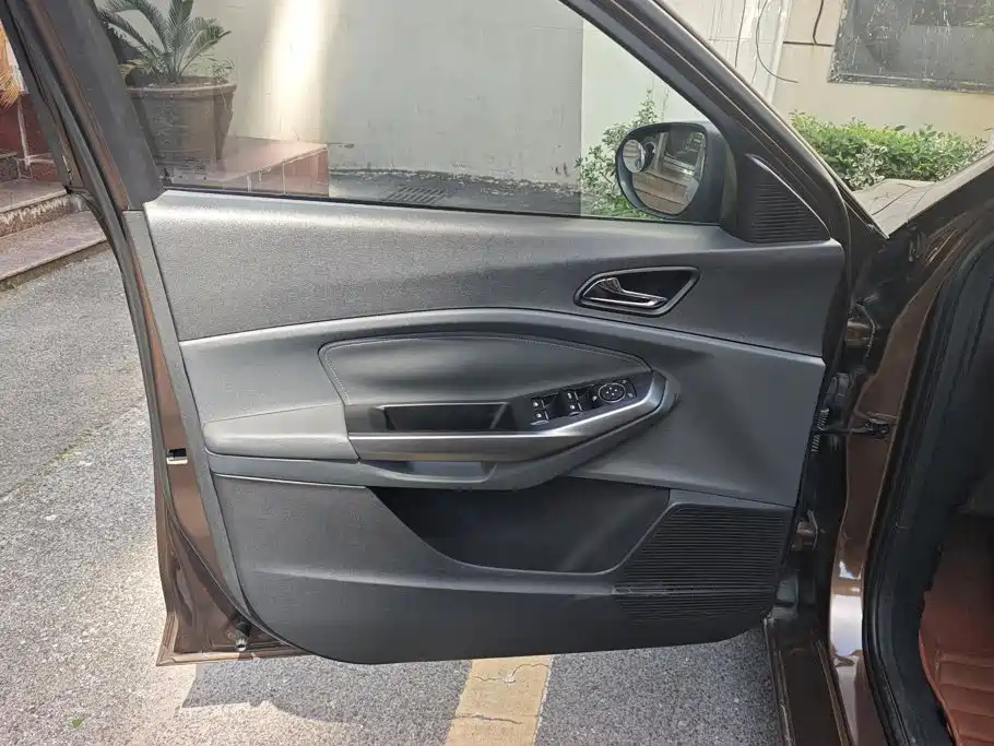 Ford Escort 2015