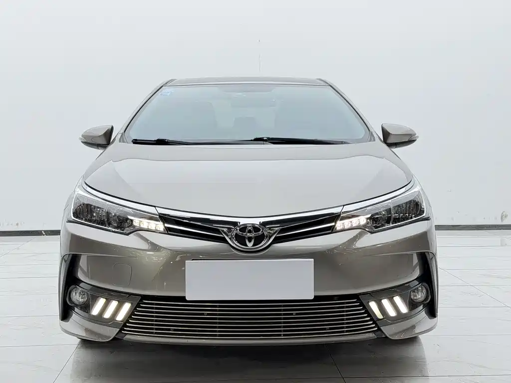 Toyota Corolla 2017 — фото 2