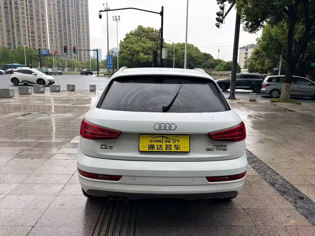 Audi Q3 2017 — фото 7