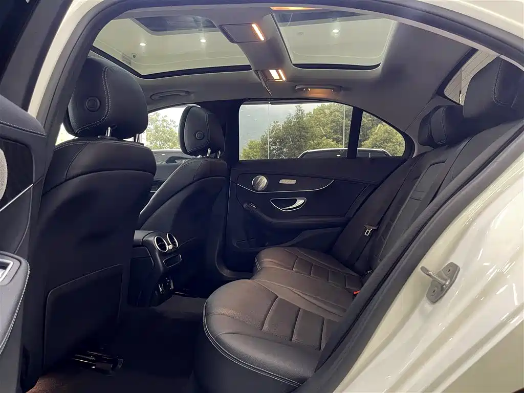 Mercedes-Benz C-Class 2022 — фото 12