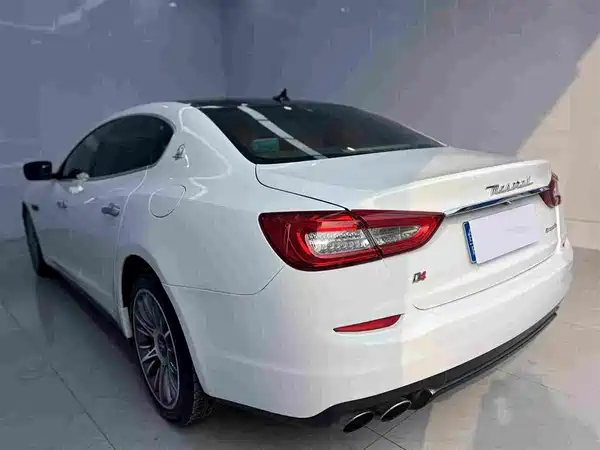 Maserati Quattroporte 2013