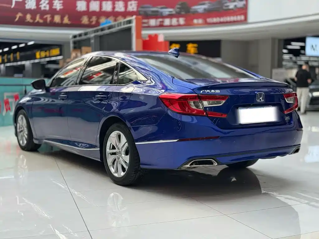 Honda Accord 2018 — фото 7