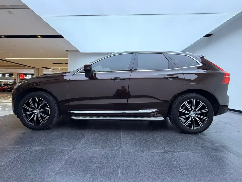 Volvo XC60 2019 — фото 4