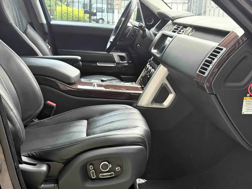 Land Rover Range Rover 2019 — фото 10