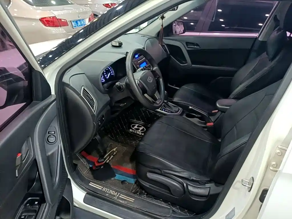 Hyundai ix25 2016 — фото 16