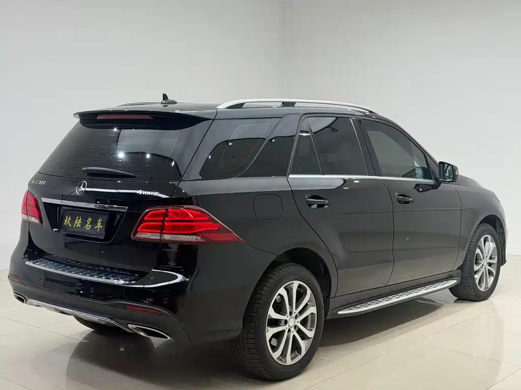 Mercedes-Benz GLE 2017 — фото 14