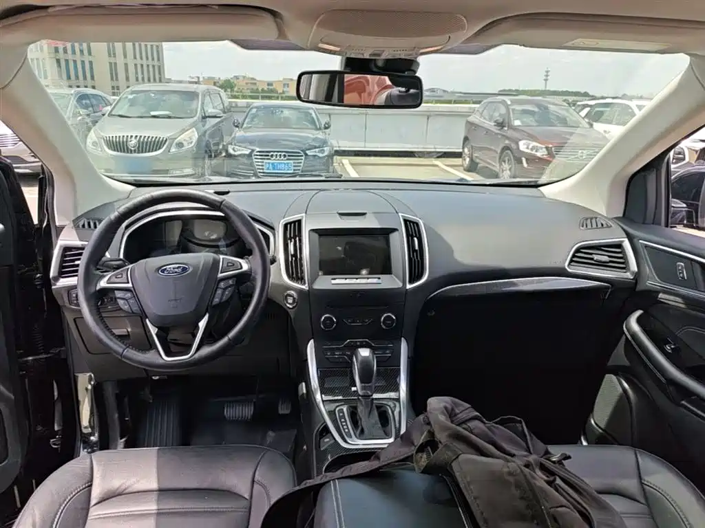 Ford Edge 2019 — фото 10