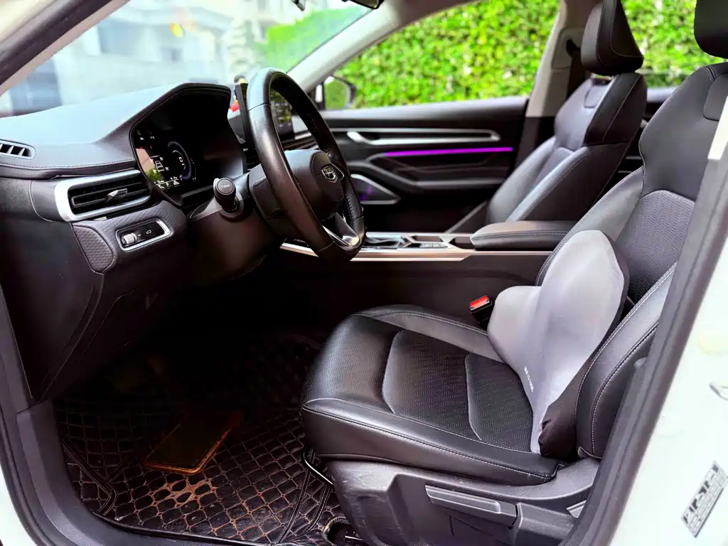 Geely Emgrand 2023