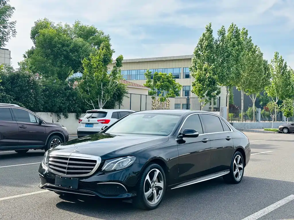 Mercedes-Benz E-Class 2017 — фото 1