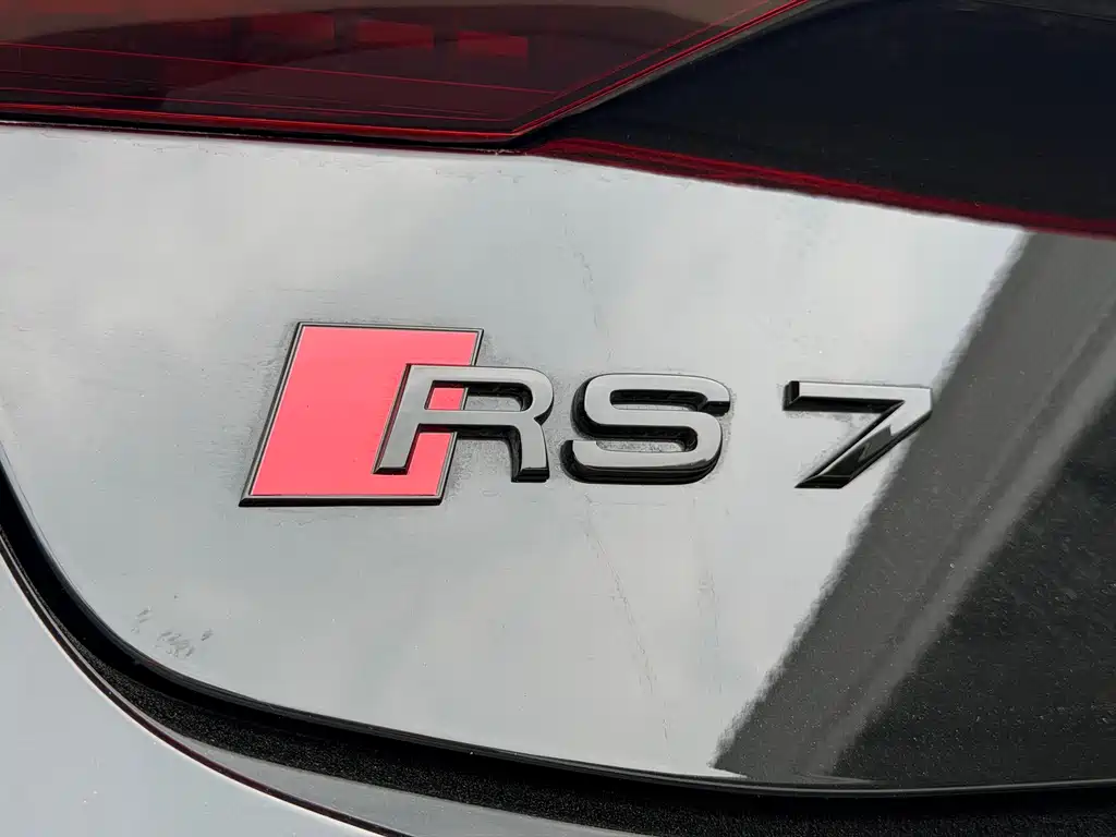 Audi RS 7 2026 — фото 25