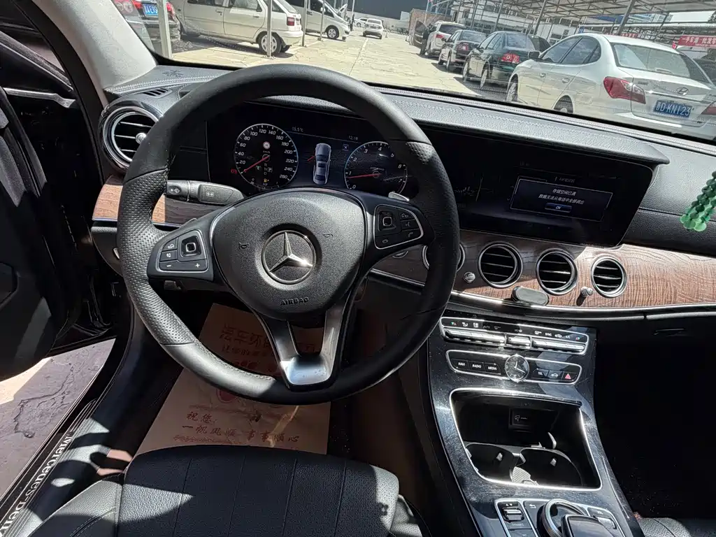 Mercedes-Benz E-Class 2016 — фото 8