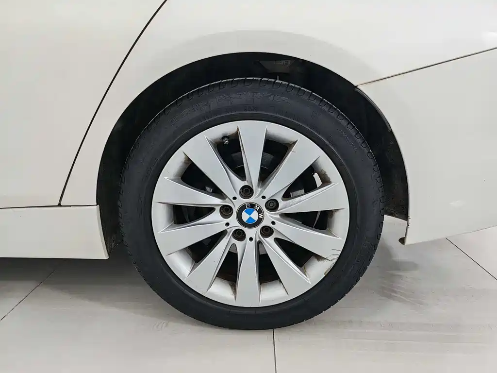 BMW 3 Series 2017 — фото 17
