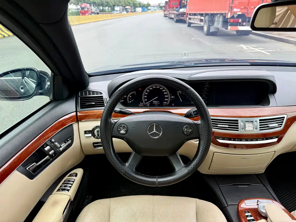 Mercedes-Benz S-Class 2006 — фото 12