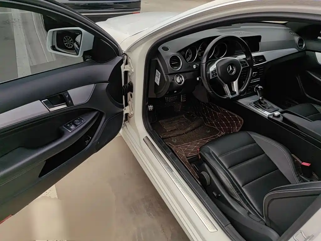 Mercedes-Benz C-Class 2014 — фото 16