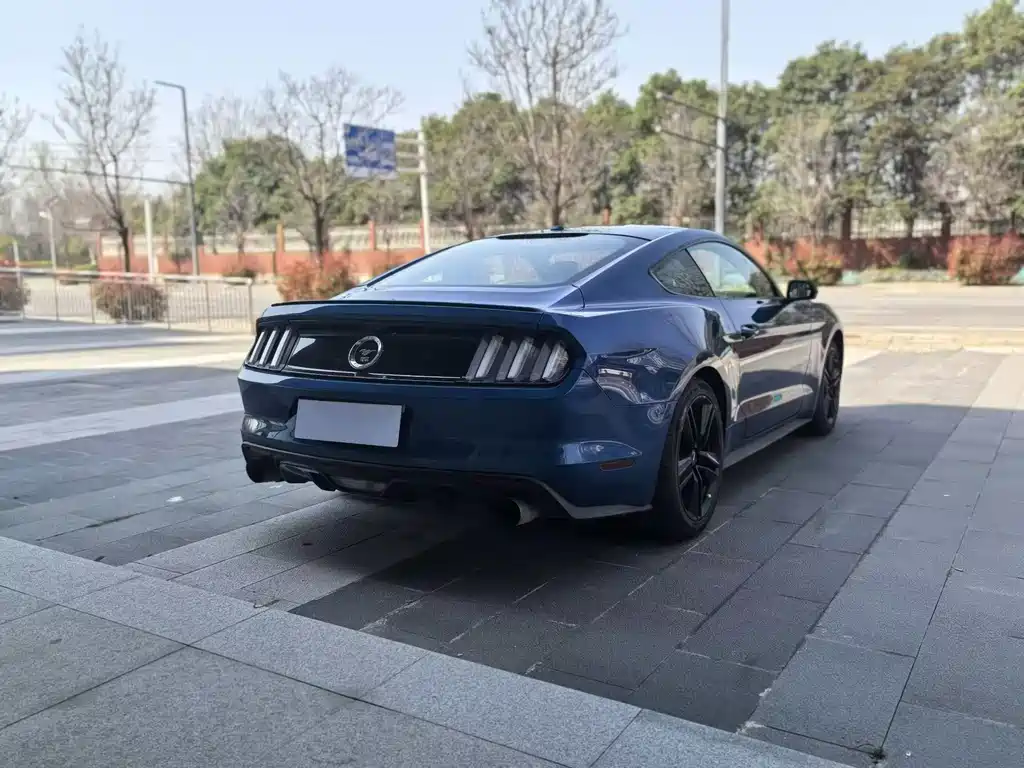 Ford Mustang 2018 — фото 7