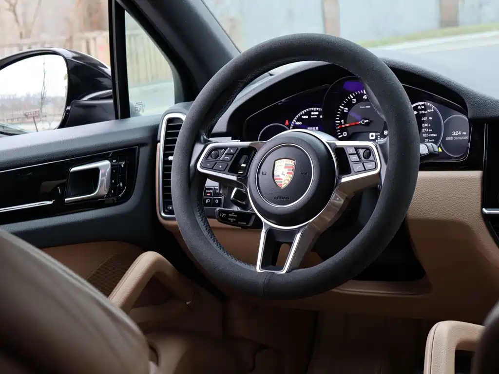 Porsche Cayenne 2019 — фото 14