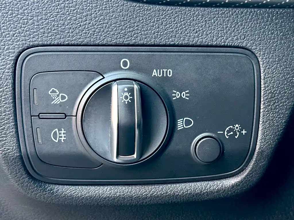 Audi Q2L 2022 — фото 15