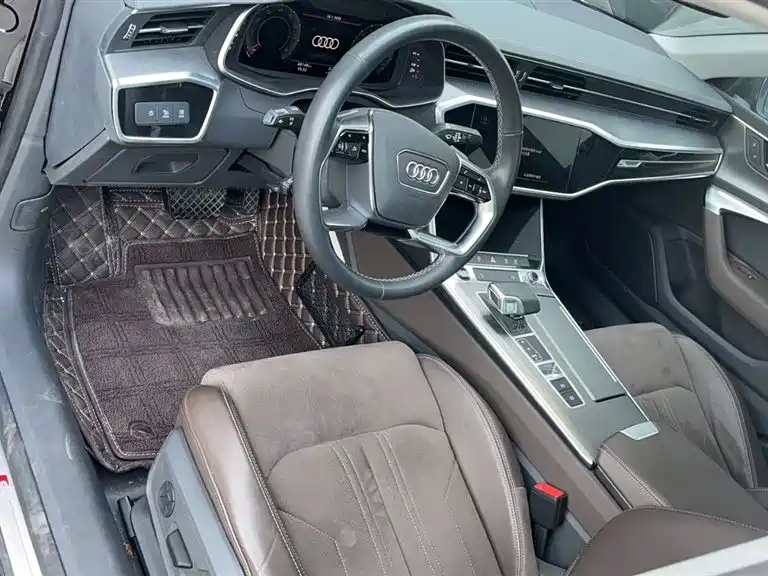 Audi A7L 2023 — фото 10