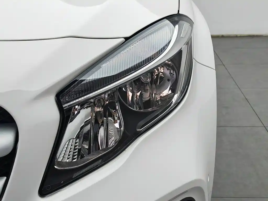 Mercedes-Benz GLA 2019