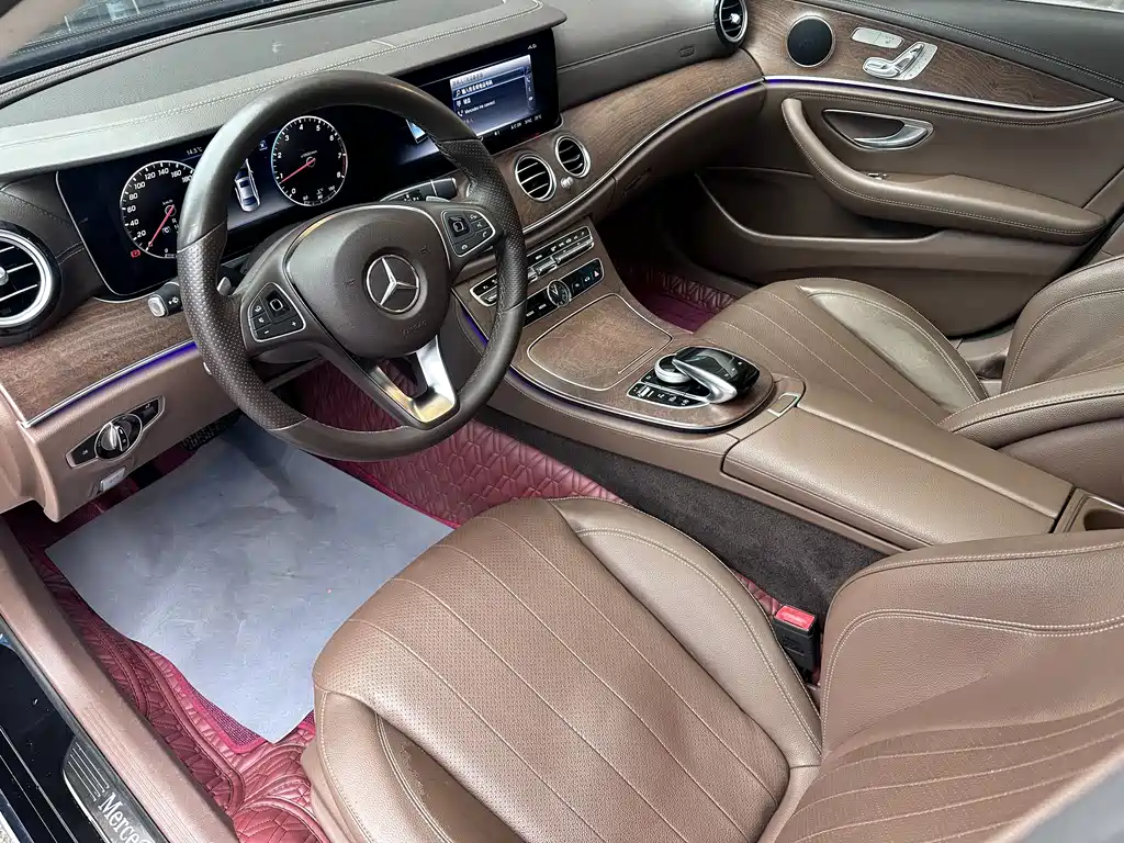 Mercedes-Benz E-Class 2018 — фото 16